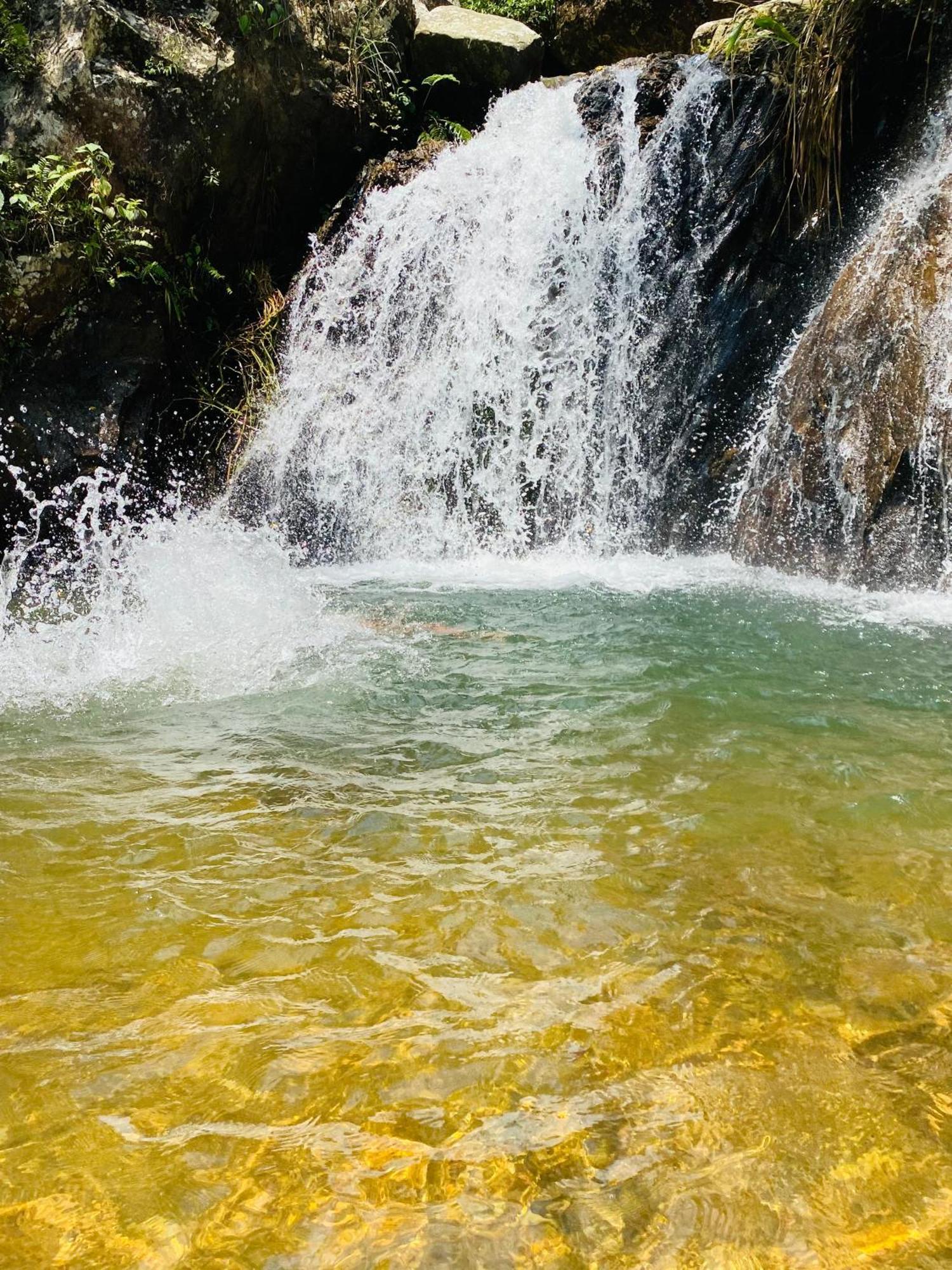 Vila Ro Yo Rock Ella Exteriér fotografie